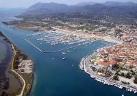 Lefkada-Island Tour with a one hour Mini-Cruise