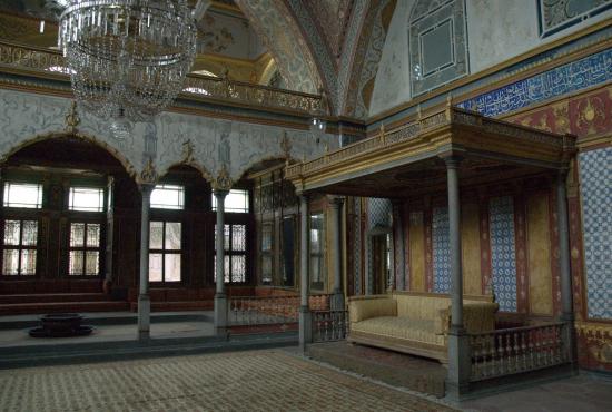 Istanbul – Topkapi Palace, Hippodrome, St. Sophia, Blue Mosque