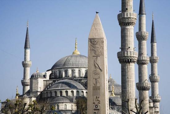 istanbul_blue-mosque-and-obelisk-in-sultanahmet-1.jpg