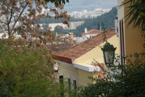 Piraeus-Athens City Tour &amp; Acropolis with visit of Plaka