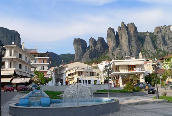 Volos-Meteora Monasteries with lunch