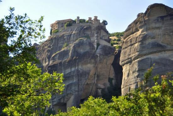 Volos-Meteora Monasteries with lunch