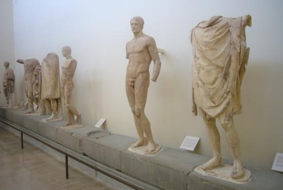 Itea, Tour to DELPHI -visit of the Archaeological Site &amp; Museum