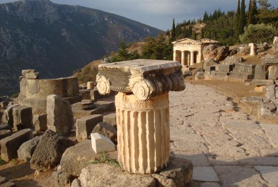 Itea, Tour to DELPHI with visit of the archaeological site