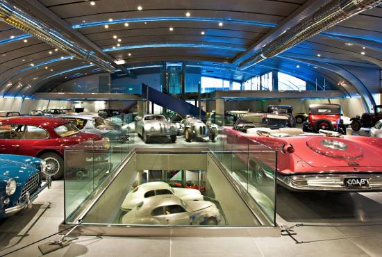 “ATHENS TODAY”  Tour, Sightseeing, Car Museum and Shopping