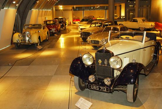 hellenic_motor_museum_04.jpg