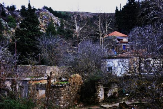 Excursion to Venizelos Tombs, Therissos – Chania city 