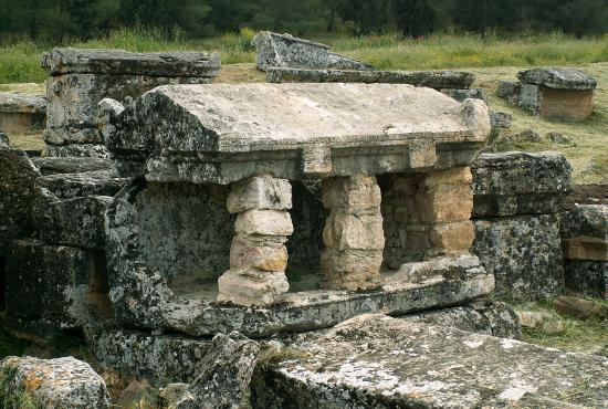 0074_-_pamukkale_-_hierapolis_-_northern_necropolis.jpg