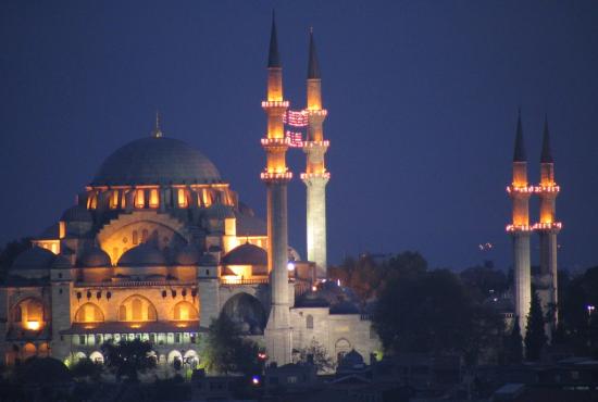 suleiman-mosque-in-istanbul-turkey-night.jpg