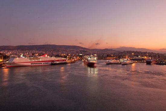 Tour from Piraeus to Ancient Corinth with photo stop in Corinth Canal