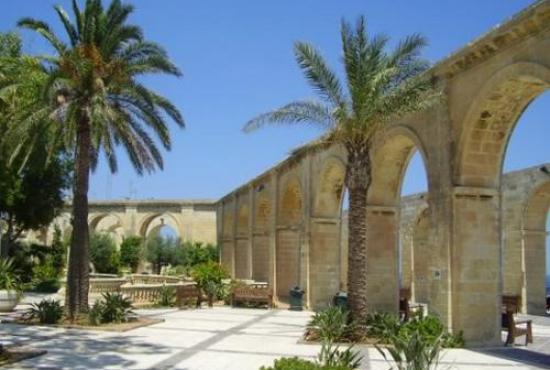 Malta classic tour to  Valletta, Mdina, Hagar Qim Temple and Marsaxlokk 