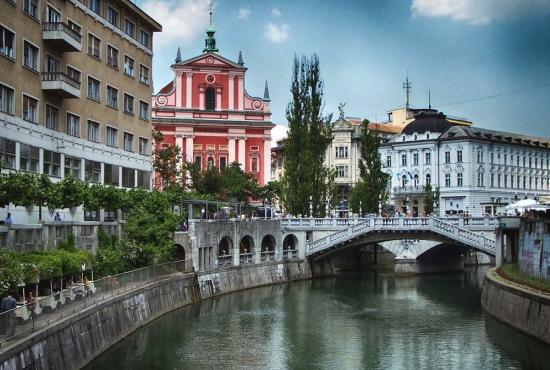 Tour to Postojna Caves and Ljubljana 