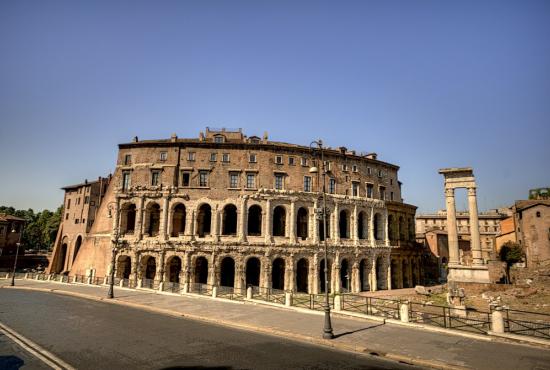Rome Panoramic Tour with Colosseum Photo Stop