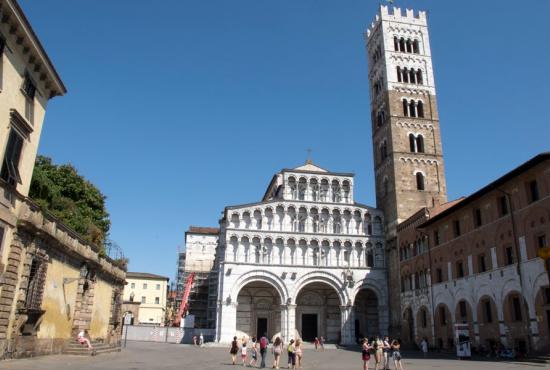 Lucca Half Day Tour