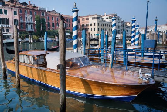 Panoramic Tour by Motor Boat