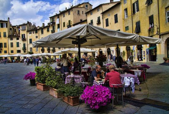 Lucca Half Day Tour