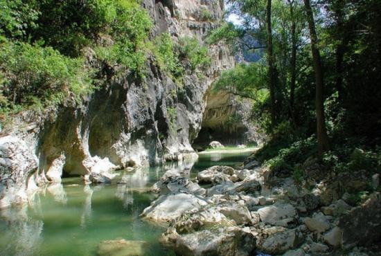 Tour to Frasassi Caves