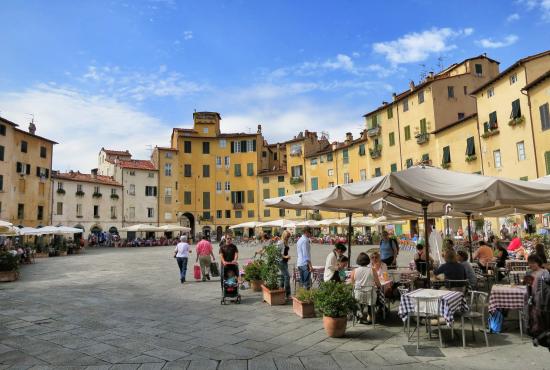 Lucca, Villa Lucchese and Wine Tasting