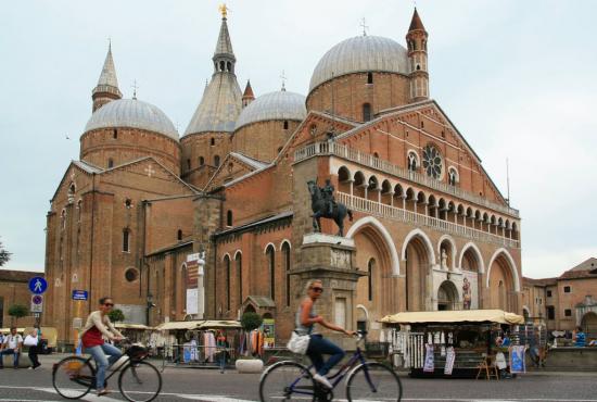 Padua and Brenta Riviera Sightseeing Tour