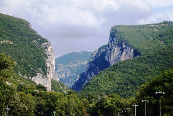 Tour to Frasassi Caves