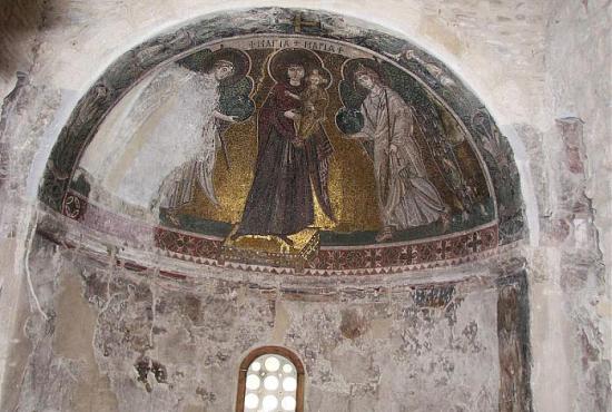 Aggeloktisti church internal time survived decoration.jpg