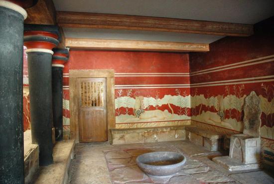 Knossos Palace.jpg