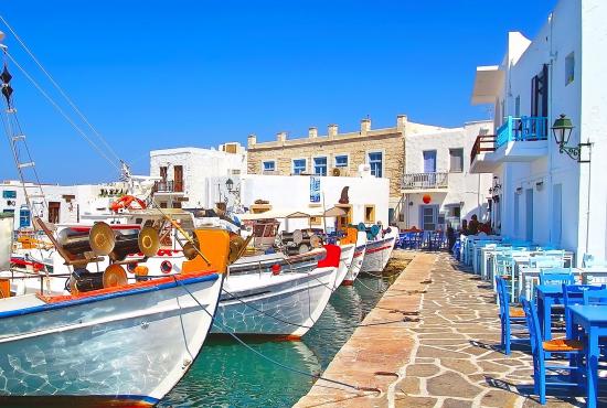 the-port-of-naoussa-in-paros.jpg