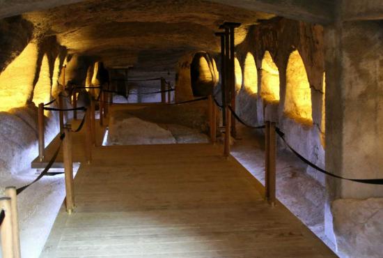 Catacombs_of_Milos2C_input_part2C_152729_20221108191254.jpg