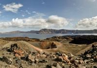 Tour by boat to the Volcano & Hot Springs of Santorini