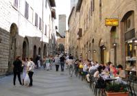 San Gimignano and Volterra with Farmhouse